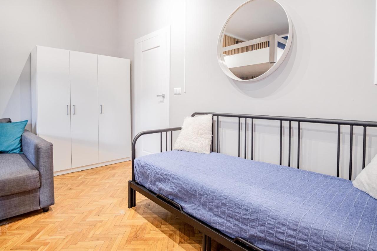 At Krakow Apartments Екстериор снимка